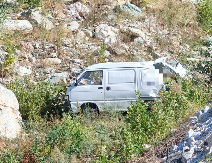 Βόλος: Αυτοκίνητο έπεσε στην κοίτη του ποταμού Κραυσίδωνα – Οι επιβάτες εγκατέλειψαν το σημείο Βόλος: Αυτοκίνητο έπεσε στην κοίτη του ποταμού Κραυσίδωνα – Οι επιβάτες εγκατέλειψαν το σημείο