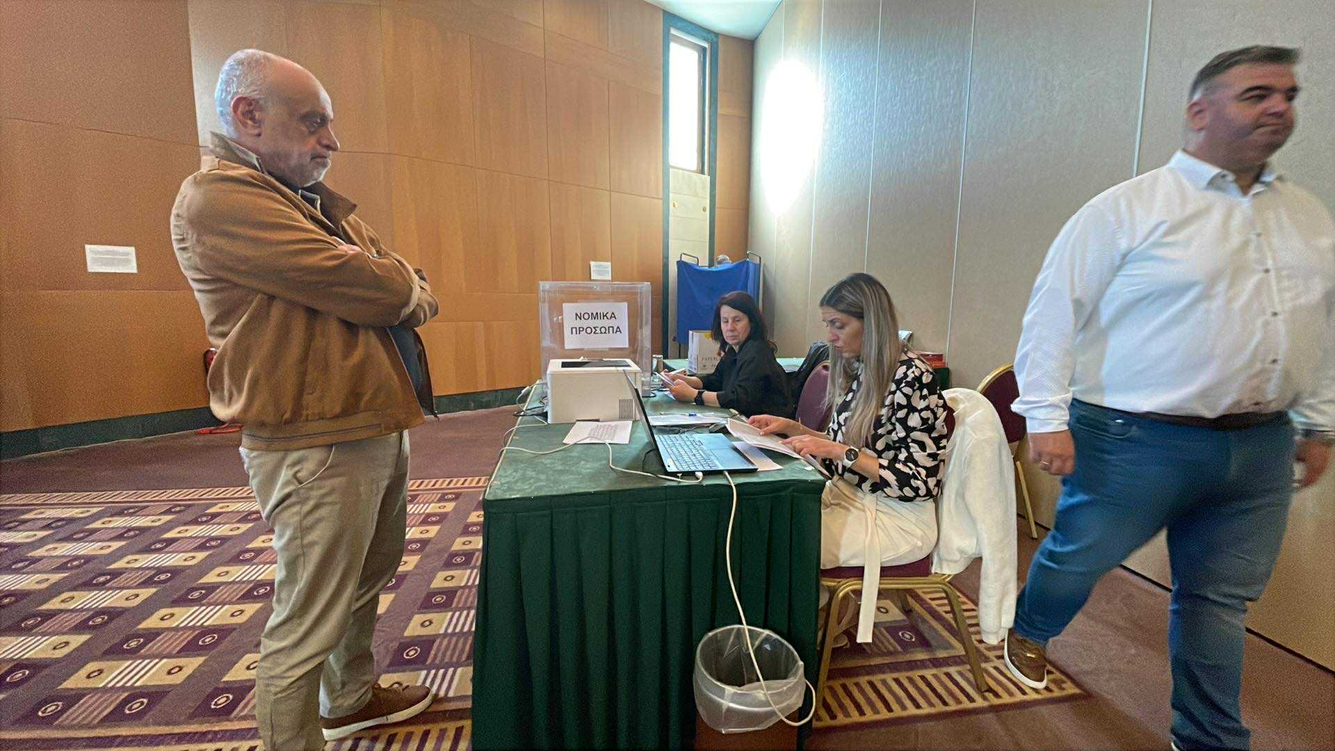 Eκλογές σήμερα στη Συνεταιριστική Τράπεζα Θεσσαλίας με αθρόα προσέλευση στη Λάρισα- Υποψήφιοι και  εκλογικά τμήματα (ΦΩΤΟ)