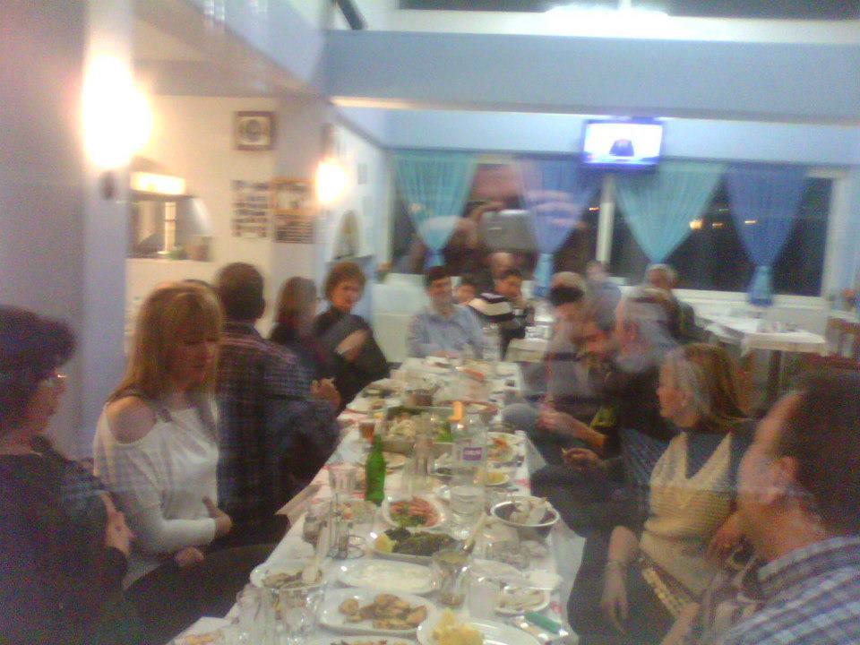 Βρέθηκαν μετά από 50 χρόνια σε ένα νοσταλγικό reunion οι απόφοιτοι 1975 του Γυμνασίου Νέας Ιωνίας (video)