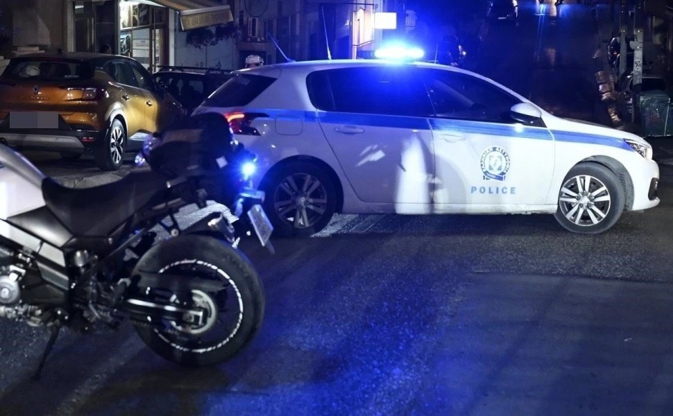 «Τρελή» πορεία για ανήλικο οδηγό αυτοκινήτου στους Σοφάδες – Αντιστάθηκε κατά τη σύλληψη «Τρελή» πορεία για ανήλικο οδηγό αυτοκινήτου στους Σοφάδες – Αντιστάθηκε κατά τη σύλληψη