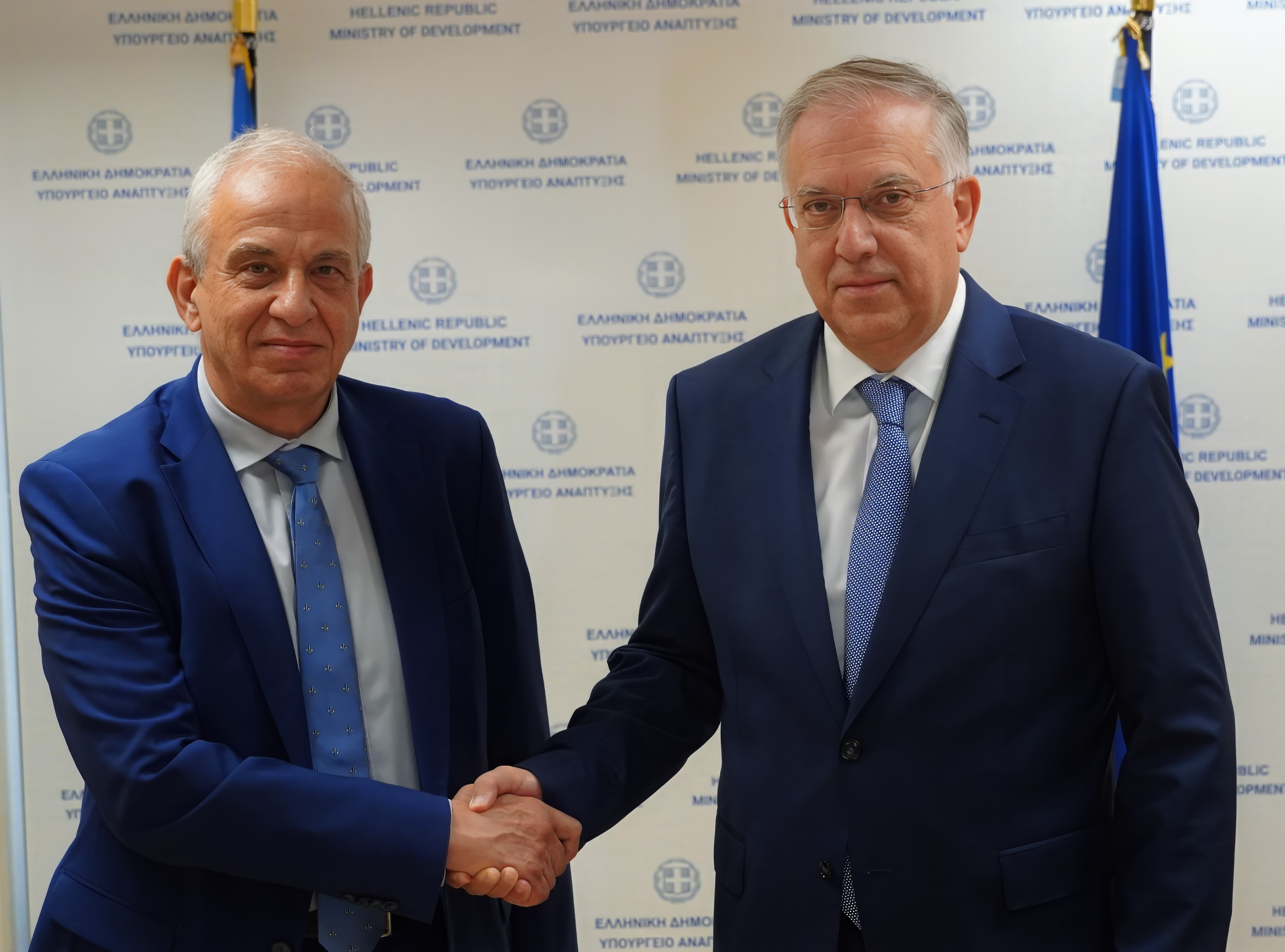 Τάκης Θεοδωρικάκος: Θετική για την κοινωνία η μείωση τιμών σε πάνω από 2.000 προϊόντα Τάκης Θεοδωρικάκος: Θετική για την κοινωνία η μείωση τιμών σε πάνω από 2.000 προϊόντα