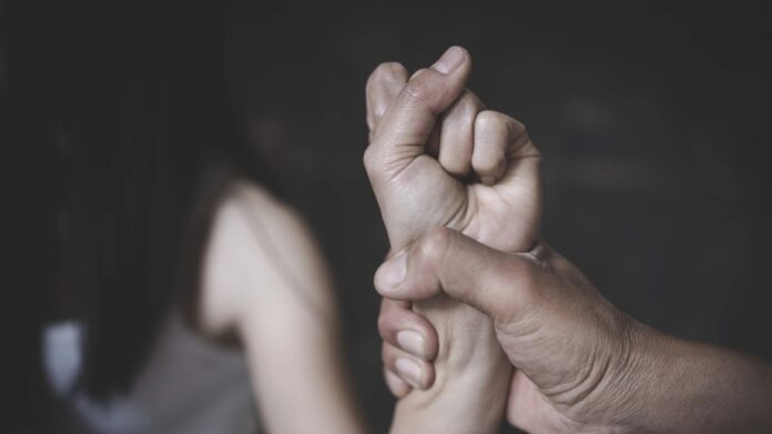 Τρόμος στον Βόλο-Απείλησε με κουζινομάχαιρο την πρώην του Τρόμος στον Βόλο-Απείλησε με κουζινομάχαιρο την πρώην του