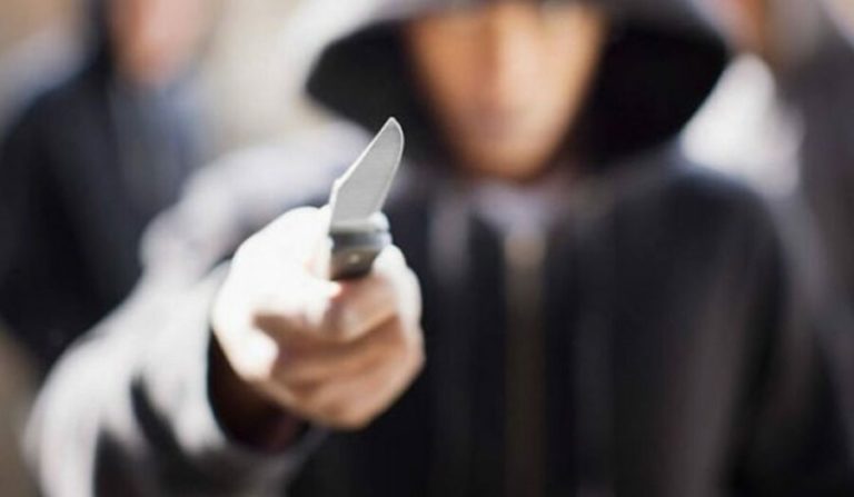 Σε πρόγραμμα ψυχολογικής υποστήριξης ο 12χρονος στον Βόλο που έβγαλε σουγιά σε συμμαθητή του Σε πρόγραμμα ψυχολογικής υποστήριξης ο 12χρονος στον Βόλο που έβγαλε σουγιά σε συμμαθητή του