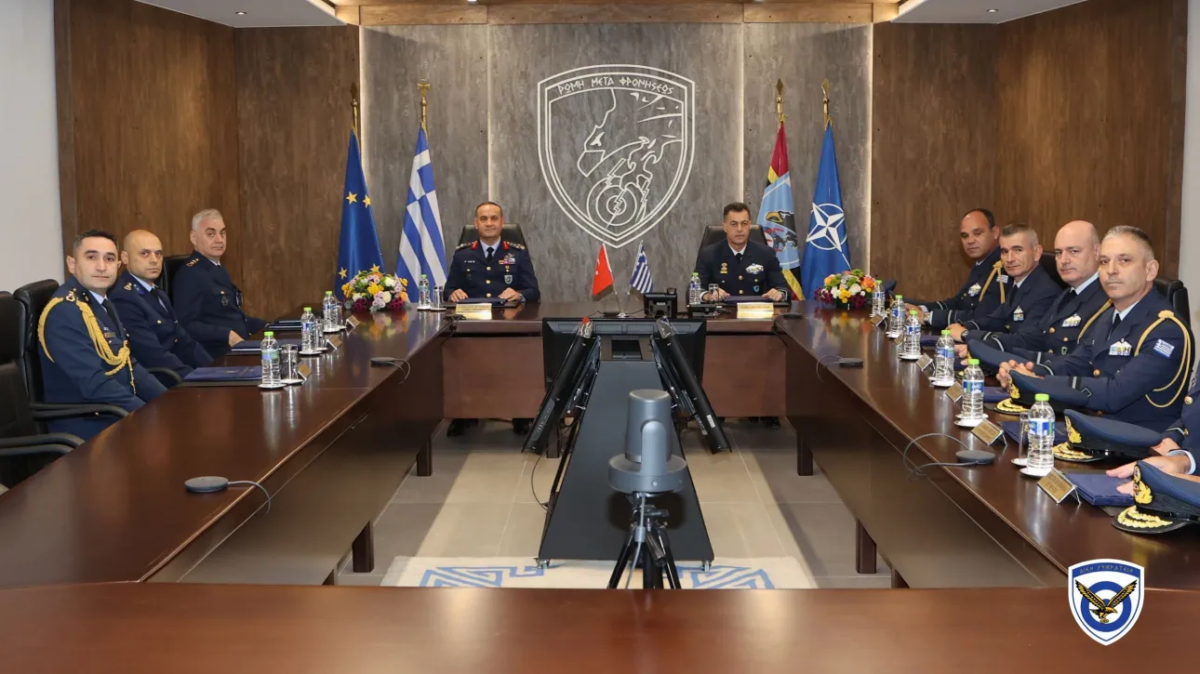 Συνάντηση του Αρχηγού Τακτικής Αεροπορίας με τον Τούρκο ομόλογό του στη Λάρισα Συνάντηση του Αρχηγού Τακτικής Αεροπορίας με τον Τούρκο ομόλογό του στη Λάρισα