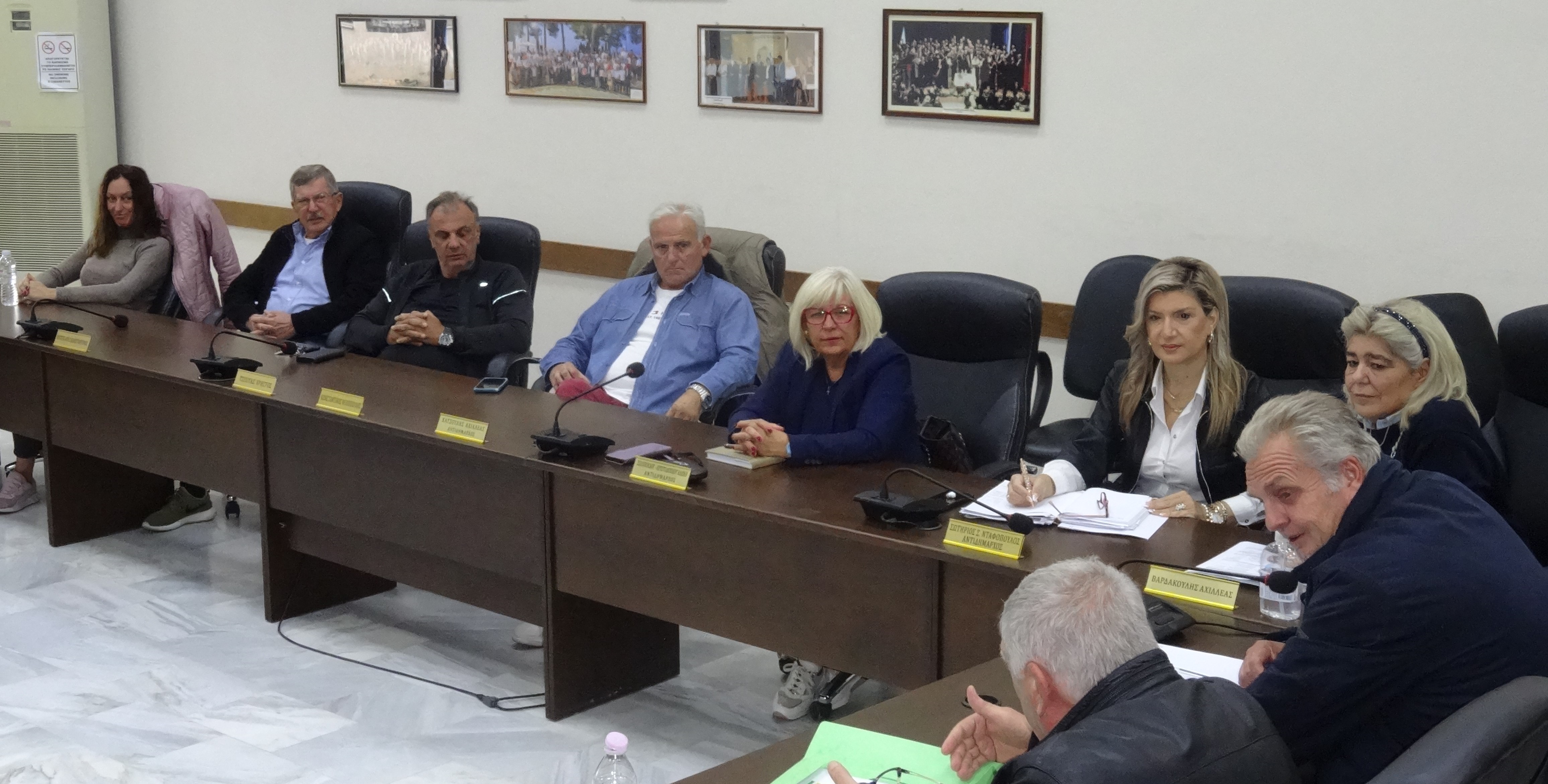 «Επαφές και ενημερώσεις του Θανάση Νασιακόπουλου με τους Προέδρους των ΔΕ Νίκαιας και Πλατυκάμπου» «Επαφές και ενημερώσεις του Θανάση Νασιακόπουλου με τους Προέδρους των ΔΕ Νίκαιας και Πλατυκάμπου»