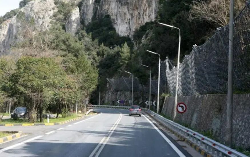 Προσωρινές κυκλοφοριακές ρυθμίσεις στην Κοιλάδα των Τεμπών, για την εκτέλεση εργασιών συντήρησης μέτρων βραχοπροστασίας Προσωρινές κυκλοφοριακές ρυθμίσεις στην Κοιλάδα των Τεμπών, για την εκτέλεση εργασιών συντήρησης μέτρων βραχοπροστασίας