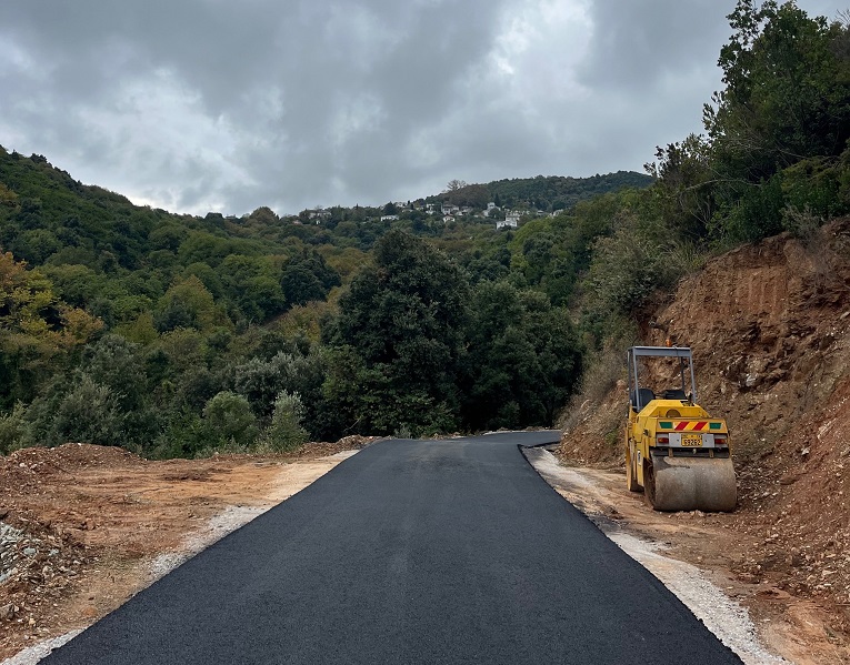 Δήμος Νοτίου Πηλίου: Προς ολοκλήρωση οι εργασίες ασφαλτόστρωσης του δρόμου Πρόπαν (Καλαμάκι) -Λαμπινού Δήμος Νοτίου Πηλίου: Προς ολοκλήρωση οι εργασίες ασφαλτόστρωσης του δρόμου Πρόπαν (Καλαμάκι) -Λαμπινού