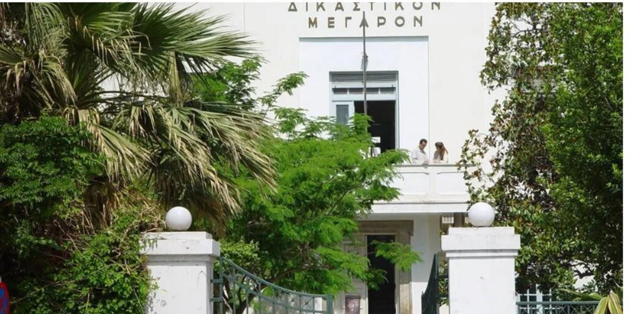Βόλος: Μεθυσμένη 74χρονη (!) προκάλεσε φθορές σε κατάστημα -Καταδικάστηκε σε 14 μήνες με αναστολή Βόλος: Μεθυσμένη 74χρονη (!) προκάλεσε φθορές σε κατάστημα -Καταδικάστηκε σε 14 μήνες με αναστολή