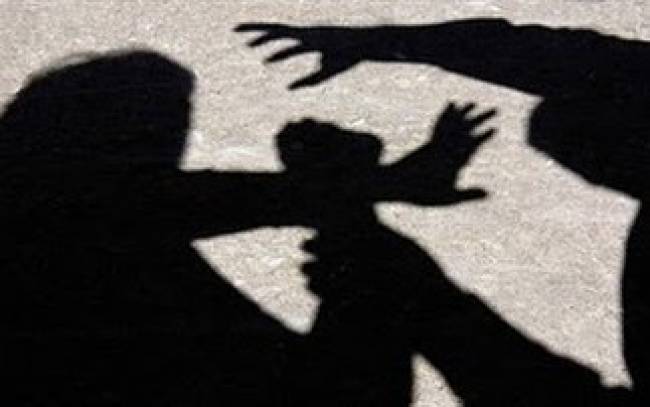 Βόλος: Άγριος καυγάς και ξύλο ανάμεσα σε πρώην ζευγάρι – Σήκωσε χέρι και η μητέρα της γυναίκας