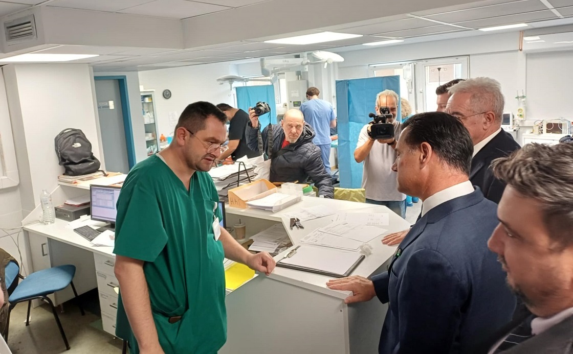 Επίσκεψη Άδωνι Γεωργιάδη στο Γενικό Νοσοκομείο Λάρισας (ΦΩΤΟ)