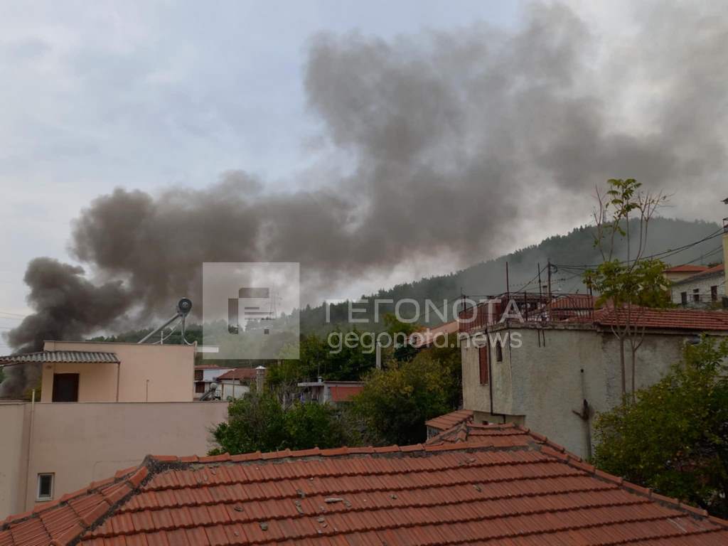 Βόλος: Φωτιά ξεσπίτωσε ζευγάρι ηλικιωμένων – Καταστράφηκε μονοκατοικία στον Αγιο Ονούφριο