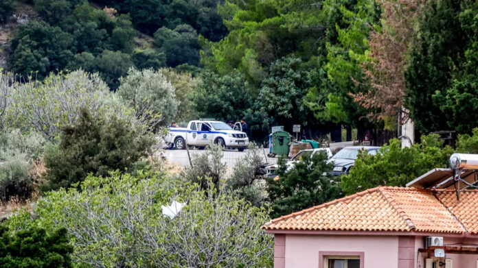 Παραδόθηκαν τα τρία καταζητούμενα αδέλφια για το μακελειό στα Βορίζια