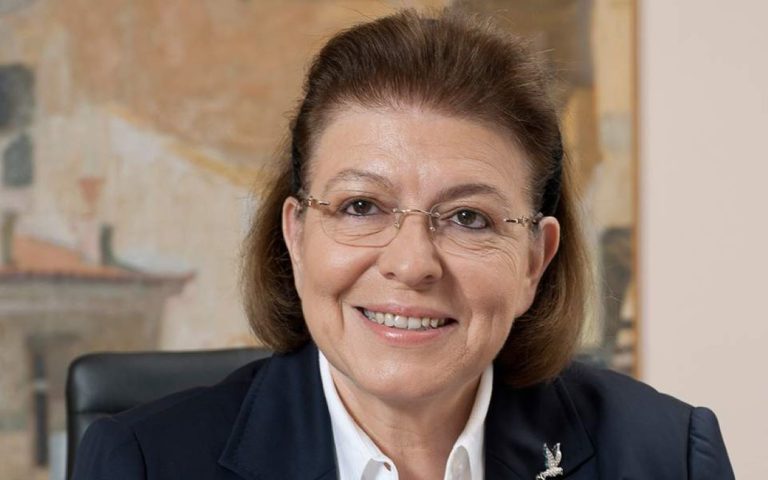 Στην Καρδίτσα η Υπουργός Πολιτισμού Λ. Μενδώνη σε εκδήλωση για την χειροτεχνία