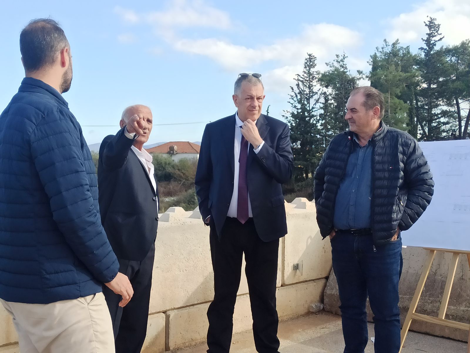 Τον Ιούνιο έτοιμη γέφυρα του Ξηριά στον Αλμυρό, όπως τόνισε ο Υφυπουργός Υποδομών Νίκος Ταχιάος, επιθεωρώντας το εργοτάξιο