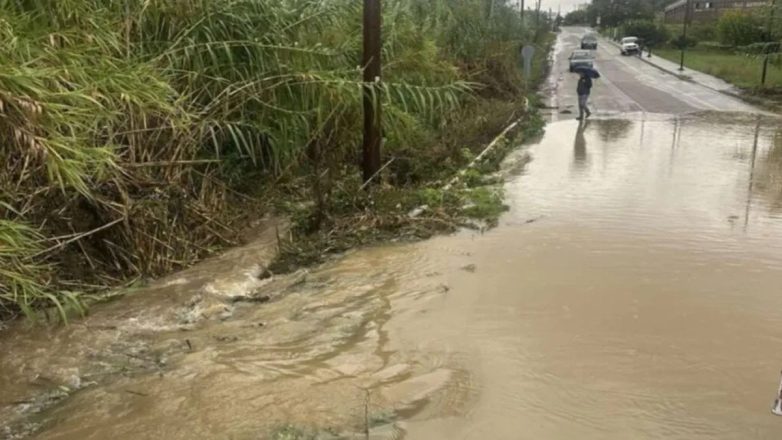 Αγρίνιο: Ποτάμια λάσπης και προβλήματα από τη σφοδρή βροχόπτωση (video)