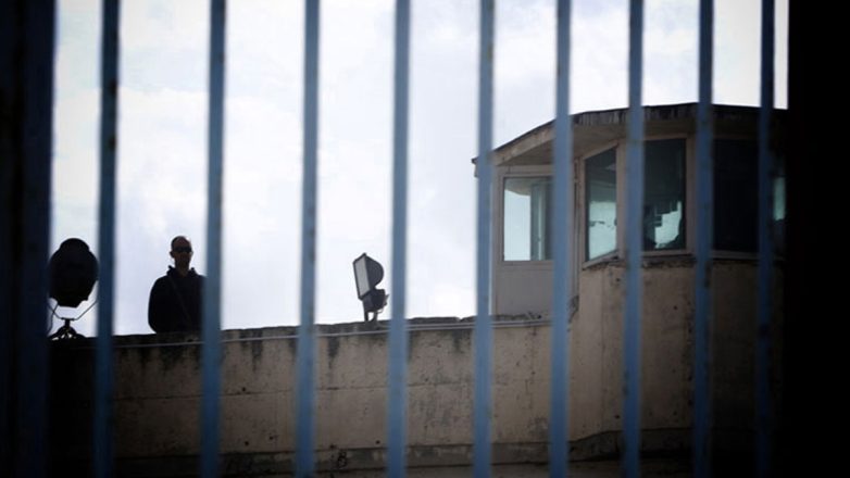 Αιματηρό επεισόδιο στις φυλακές Τρικάλων – Αφγανός μαχαίρωσε Έλληνα κρατούμενο