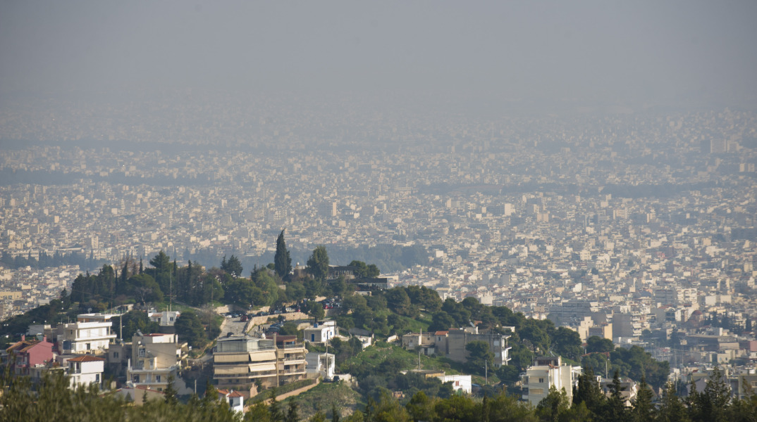 Πνίγεται από αέριους ρύπους τις τελευταίες μέρες η Θεσσαλία-Οδηγίες προστασίας από την Περιφέρεια
