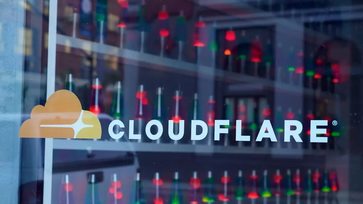 Cloudflare: Τι είναι και πώς «γονάτισε» το ίντερνετ – Γιατί η βλάβη της έριξε τόσα πολλά sites για τρεις ώρες