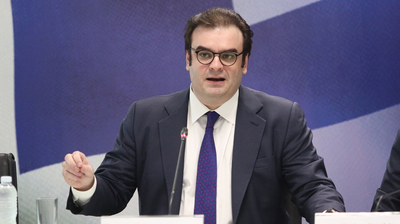 Όλα τα μέτρα για μισθούς, φόρους και συντάξεις που περιλαμβάνει ο προϋπολογισμός 2026 - Δείτε λίστα και πίνακες