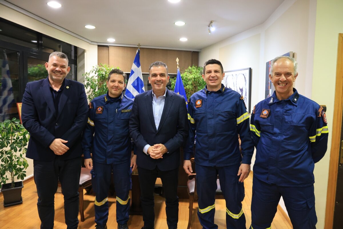 ΔΕΥΑΛ: Ενισχύει την 8η ΕΜΑΚ με εξοπλισμό (φωτ.)