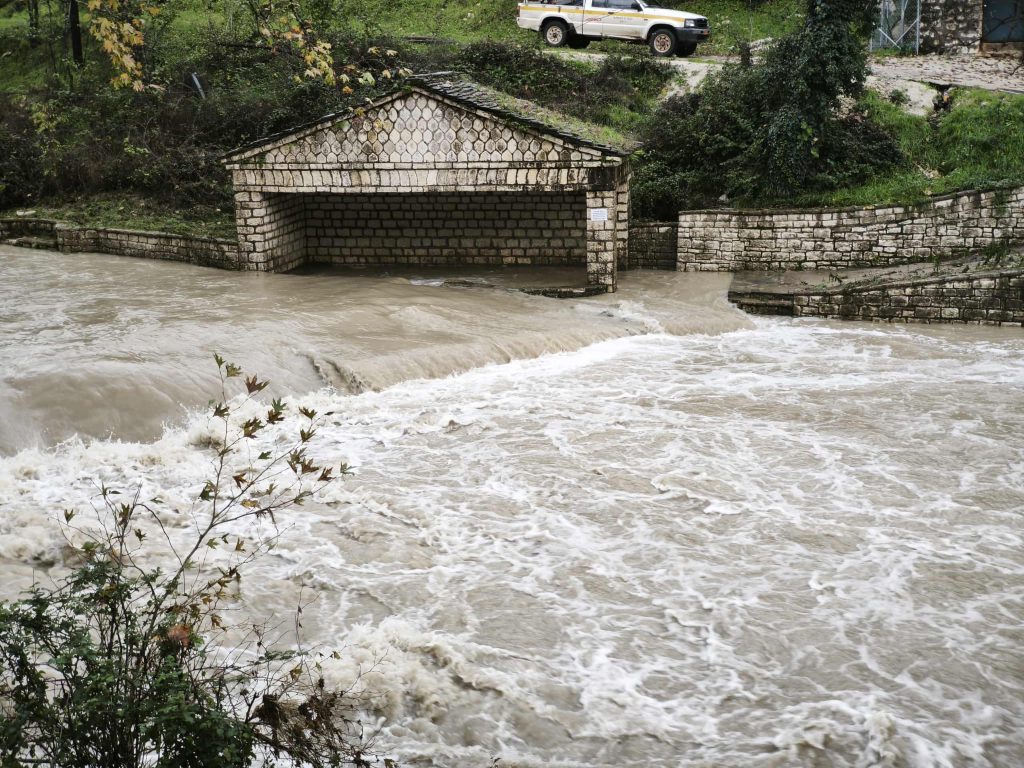 Εθιμοτυπική επίσκεψη της Αερολέσχης Λάρισας στον Περιφερειάρχη Θεσσαλίας