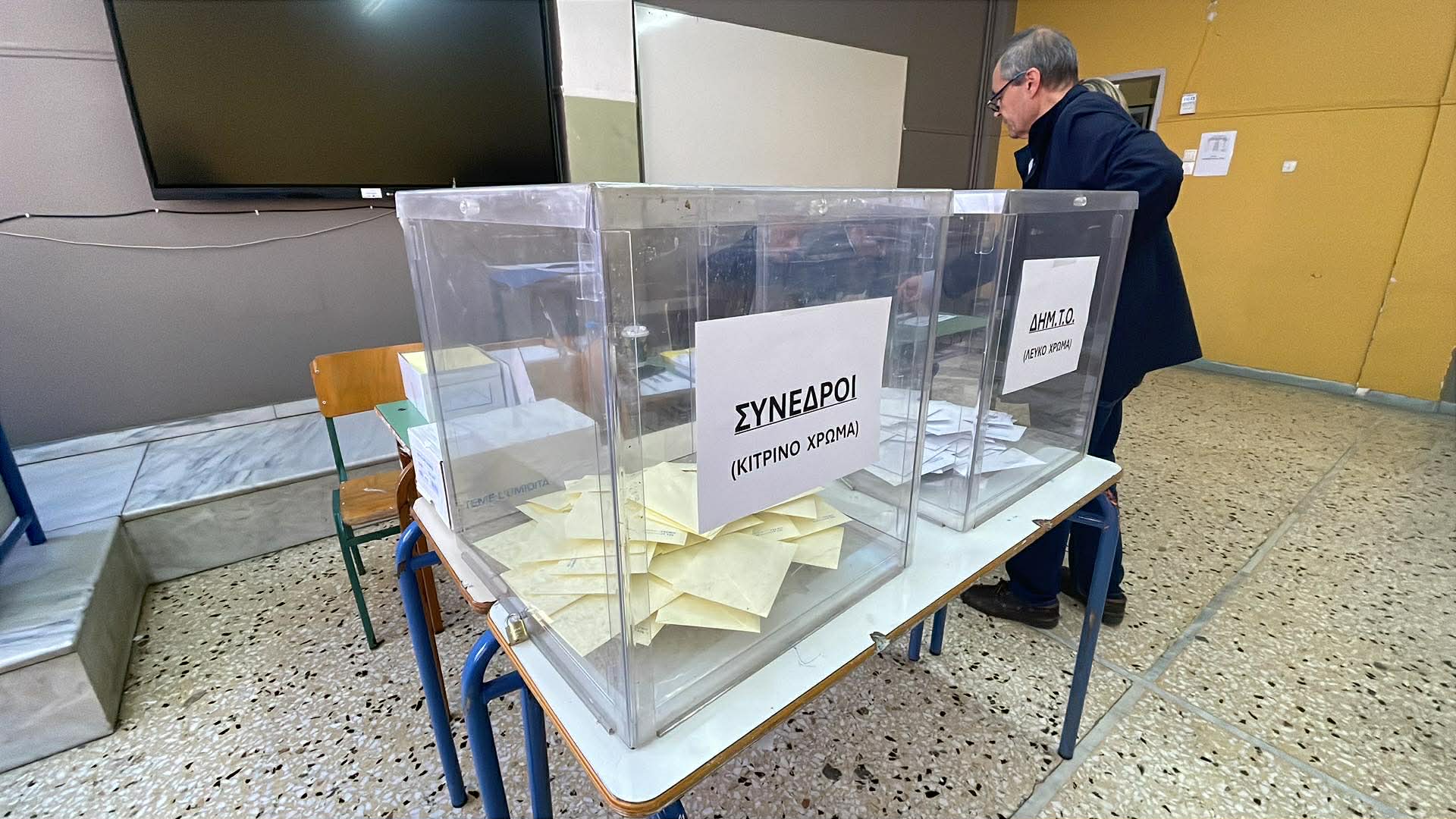 Με μεγάλη συμμετοχή οι εκλογές της Νέας Δημοκρατίας στη Λάρισα (ΦΩΤΟ)