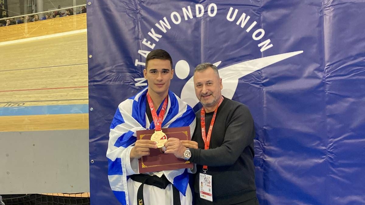 Με την Εθνική Ελλάδας στην κορυφή της Ευρώπης - Πανευρωπαϊκός ο Ζμπήτας του ΑΣ Λάρισας