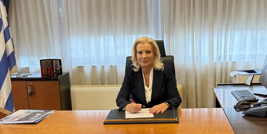 Η σιωπή να γίνει κραυγή -άρθρο της Ρένας Καραλαριώτου για την εξάλειψη της βίας κατά των γυναικών