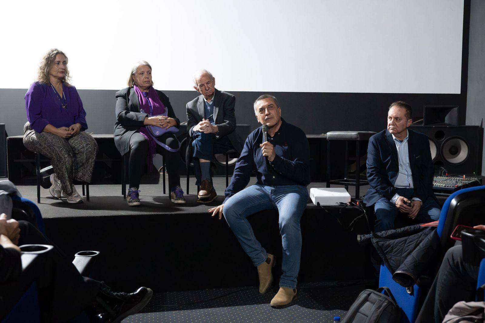 Η ιστορία του Ανατόλι που από έγκλειστος στις φυλακές Λάρισας έγινε ζωράφος και η... συγκίνηση Κουρέτα Η ιστορία του Ανατόλι που από έγκλειστος στις φυλακές Λάρισας έγινε ζωράφος και η... συγκίνηση Κουρέτα