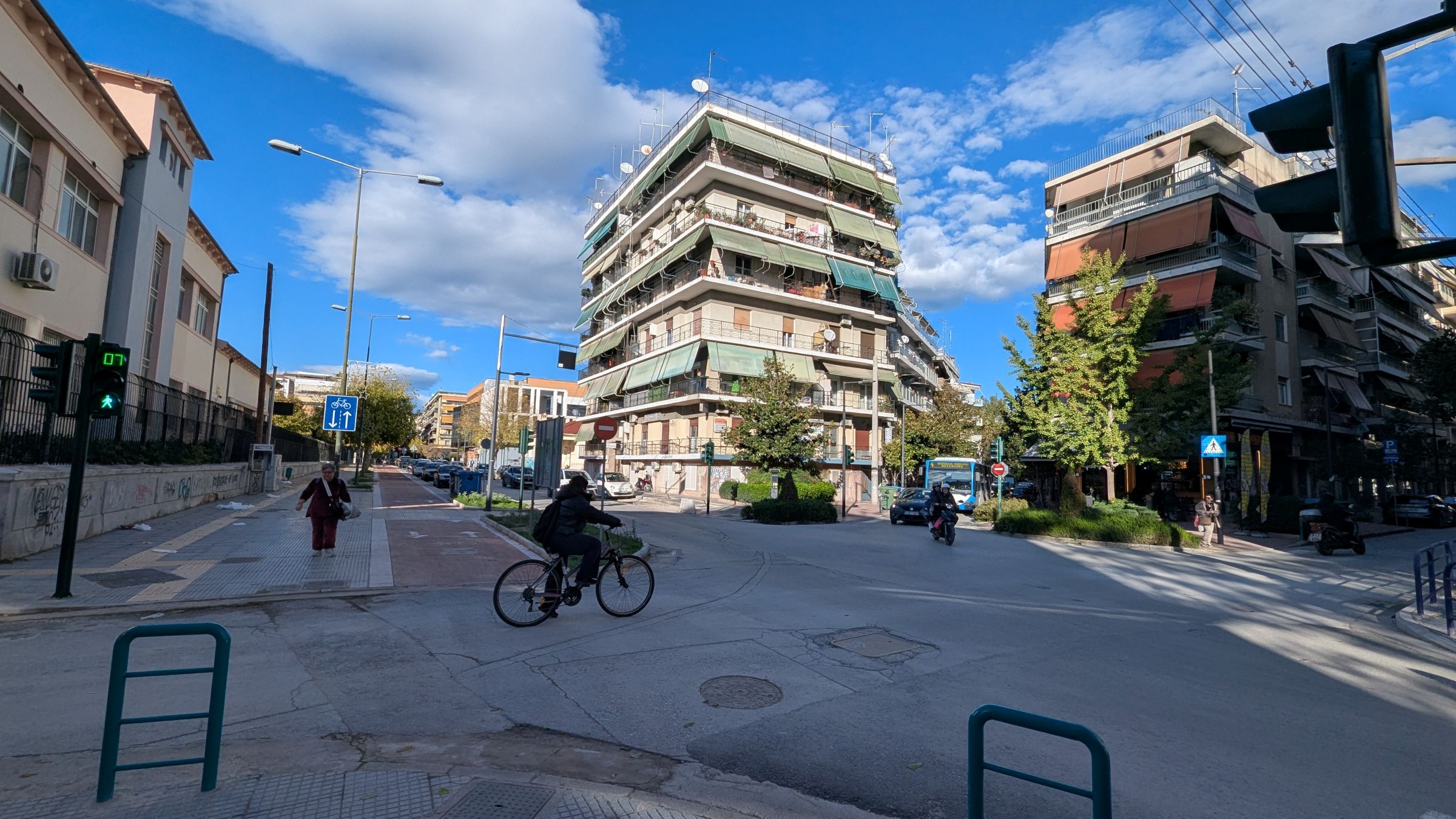 Δήμος Λαρισαίων: Παραδίδονται στην κυκλοφορία τμήματα των οδών Ηπείρου και Τ.Βελησσαρίου