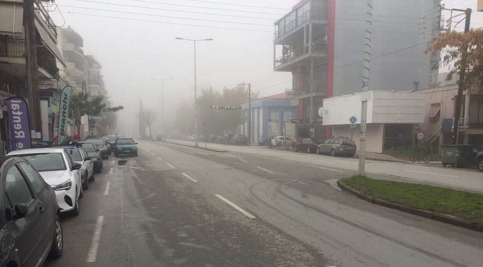 Τοπίο στην ομίχλη σήμερα η Λάρισα με αυξημένη υγρασία (ΦΩΤΟ)