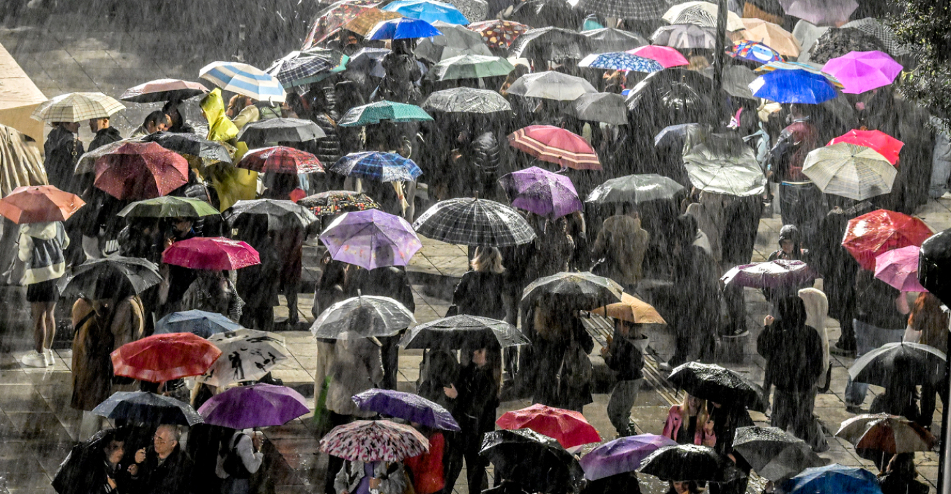 Καιρός: Έρχεται υγρός Δεκέμβριος με βροχές - Δείτε χάρτες και αναλυτική πρόγνωση