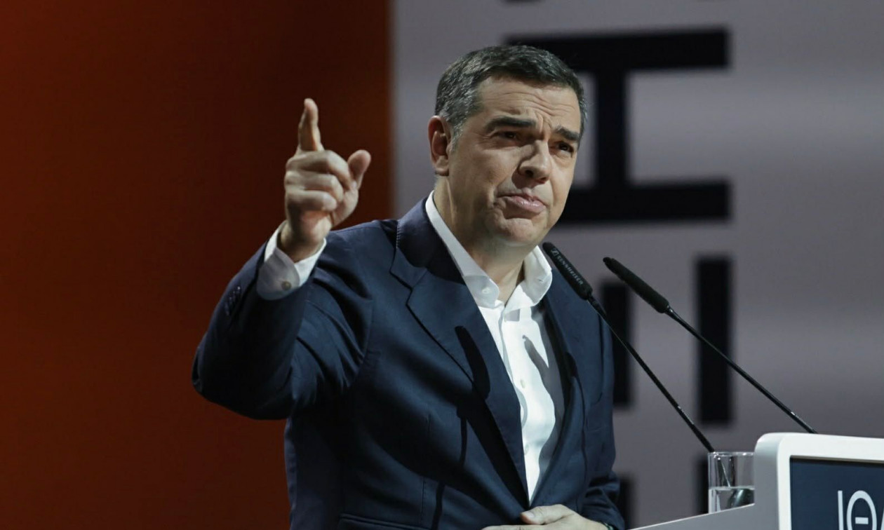 Ο Τσίπρας παρουσιάζει το βιβλίο του «Ιθάκη» -«Η έγνοια του προοδευτικού χώρου είναι ποιος θα είναι πρώτος στο χωριό» (live)