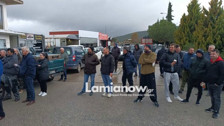 Φθιώτιδα: Οι αγρότες έκλεισαν τον Ε65 και την παλιά Ε.Ο. στη βόρεια πλευρά του Νομού