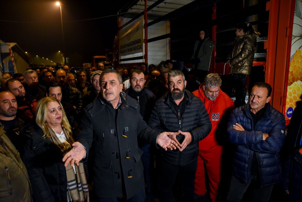 Κουρέτας από τo μπλόκo στο Λόγγο Τρικάλων: Στο πλευρό σας μέχρι τέλους, μαζί θα πάμε στον Πρωθυπουργό