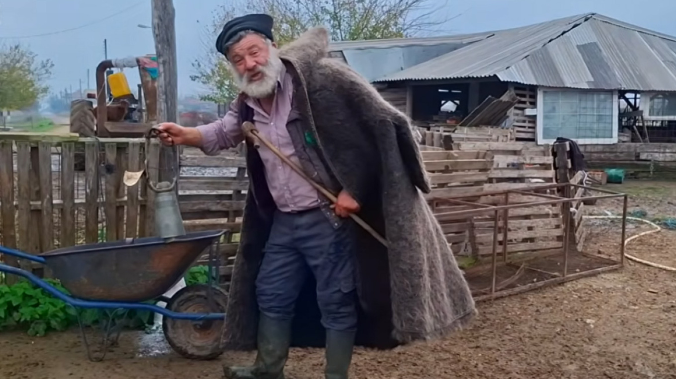 Τραγικό: Κατέρρευσε ο κτηνοτρόφος που αποχαιρέτησε με δάκρυα τα 450 πρόβατά του, νοσηλεύεται στα Γιαννιτσά με εγκεφαλικό