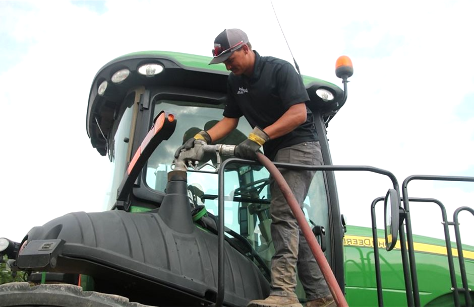 Συζητά αγροτικό πετρέλαιο στην αντλία η κυβέρνηση, αναγνώρισε το θέμα με τα αόρατα τιμολόγια ο Τσιάρας