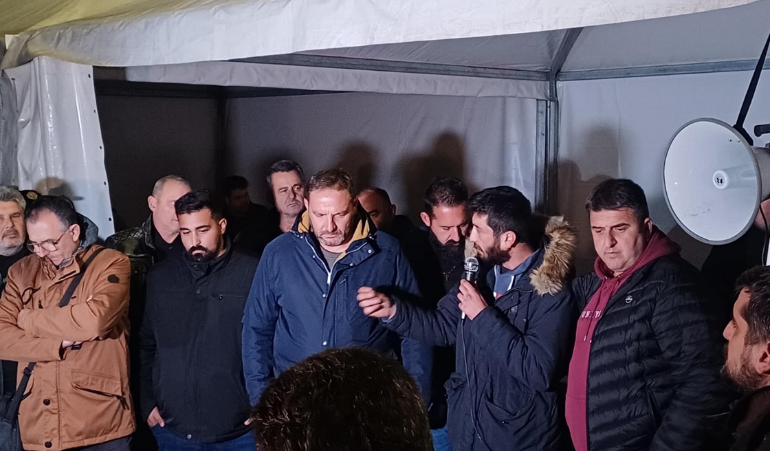 Μπλόκο Νίκαιας: Δεν μας εκφοβίζουν οι διώξεις Αρείου Πάγου- Αύριο λιμάνι Βόλου, Παρασκευή με τρακτέρ στη Λάρισα (ΦΩΤΟ+video