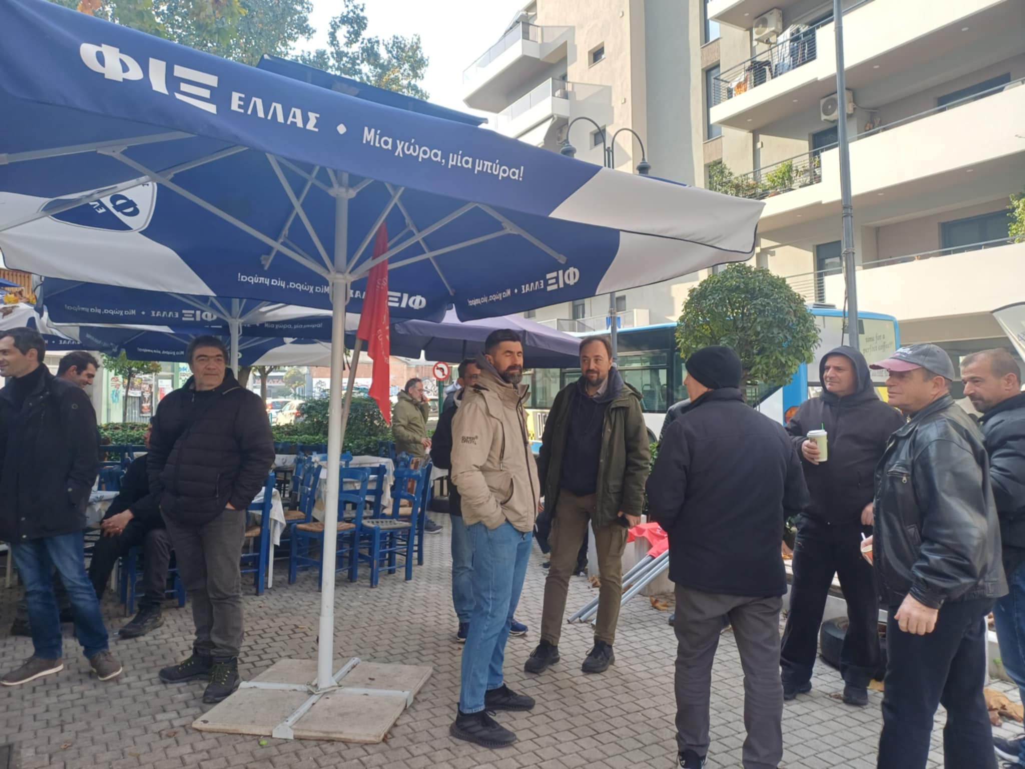 Απεργιακή συγκέντρωση πραγματοποίησαν οι οικοδόμοι της Λάρισας (ΦΩΤΟ)