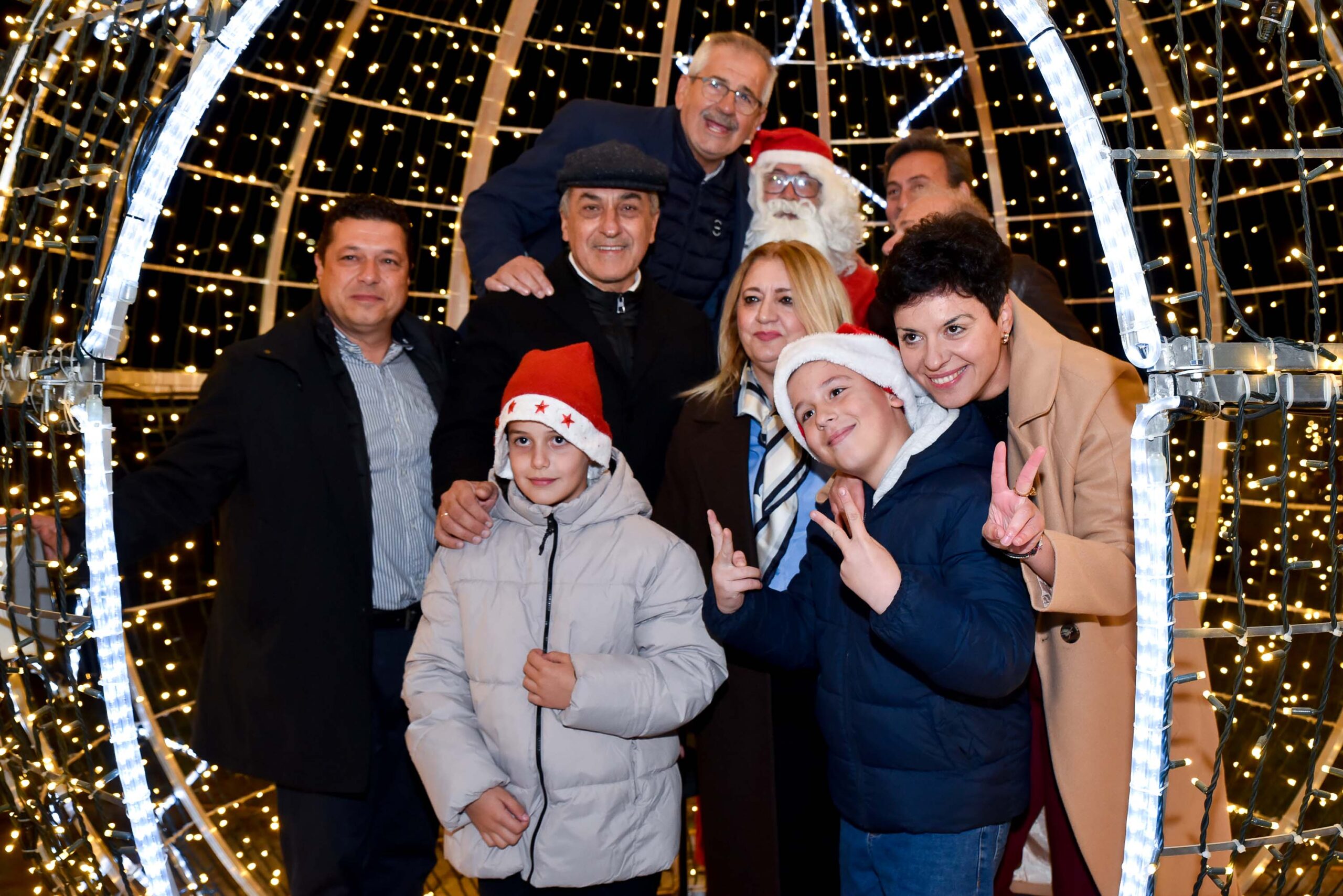 Κουρέτας: Η μεγαλύτερη χαρά των Χριστουγέννων είναι τα χαμόγελα των παιδιών (φωτο)