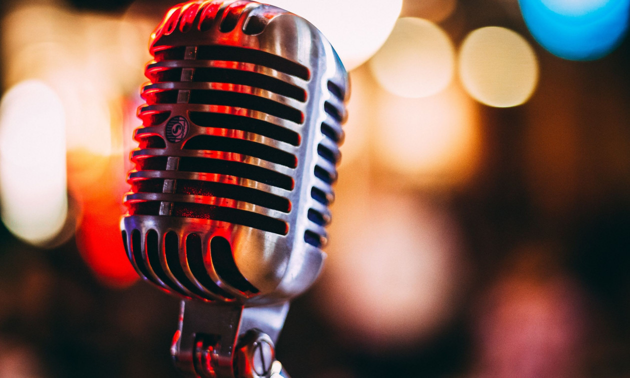 «Βόμβα» στη showbiz: Έρχεται καταγγελία για σεξουαλική κακοποίηση κατά κορυφαίου Έλληνα τραγουδιστή