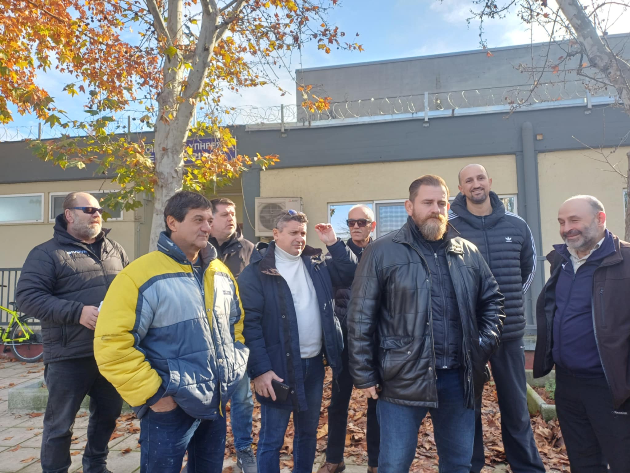 Παράσταση διαμαρτυρίας στο ΕΑΚ από εκπροσώπους αθλητικών σωματείων για την αύξηση φωτιά στα ενοίκια αθλητικών χώρων (ΦΩΤΟ)