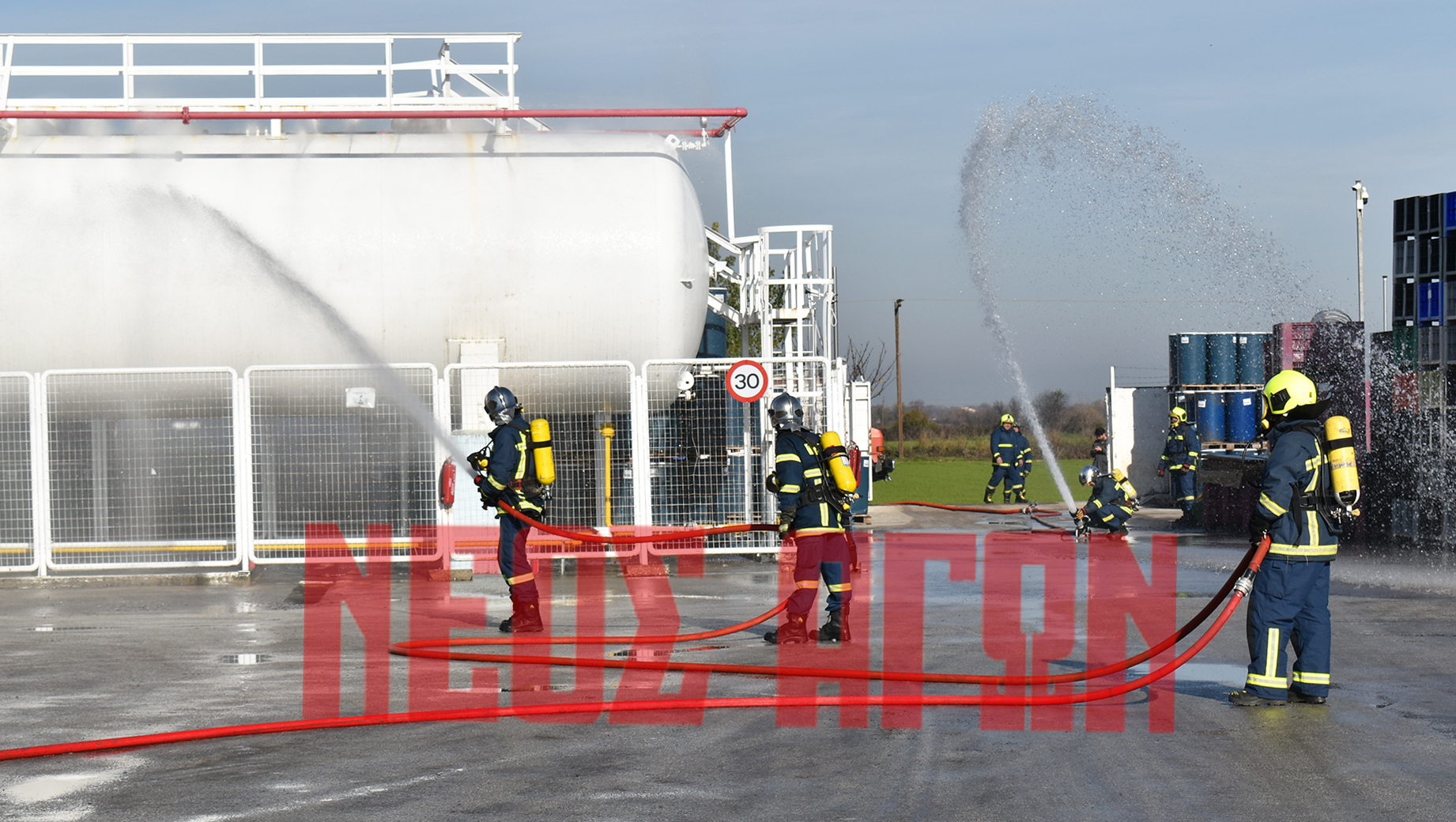 Άσκηση ετοιμότητας της Πυροσβεστικής για φωτιά σε εγκαταστάσεις βιομηχανίας (ΦΩΤΟ - ΒΙΝΤΕΟ)