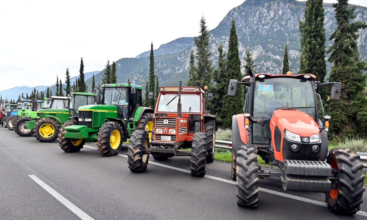 Μπλόκα αγροτών: Πότε «σηκώνουν» τις μπάρες των διοδίων στις εθνικές οδούς