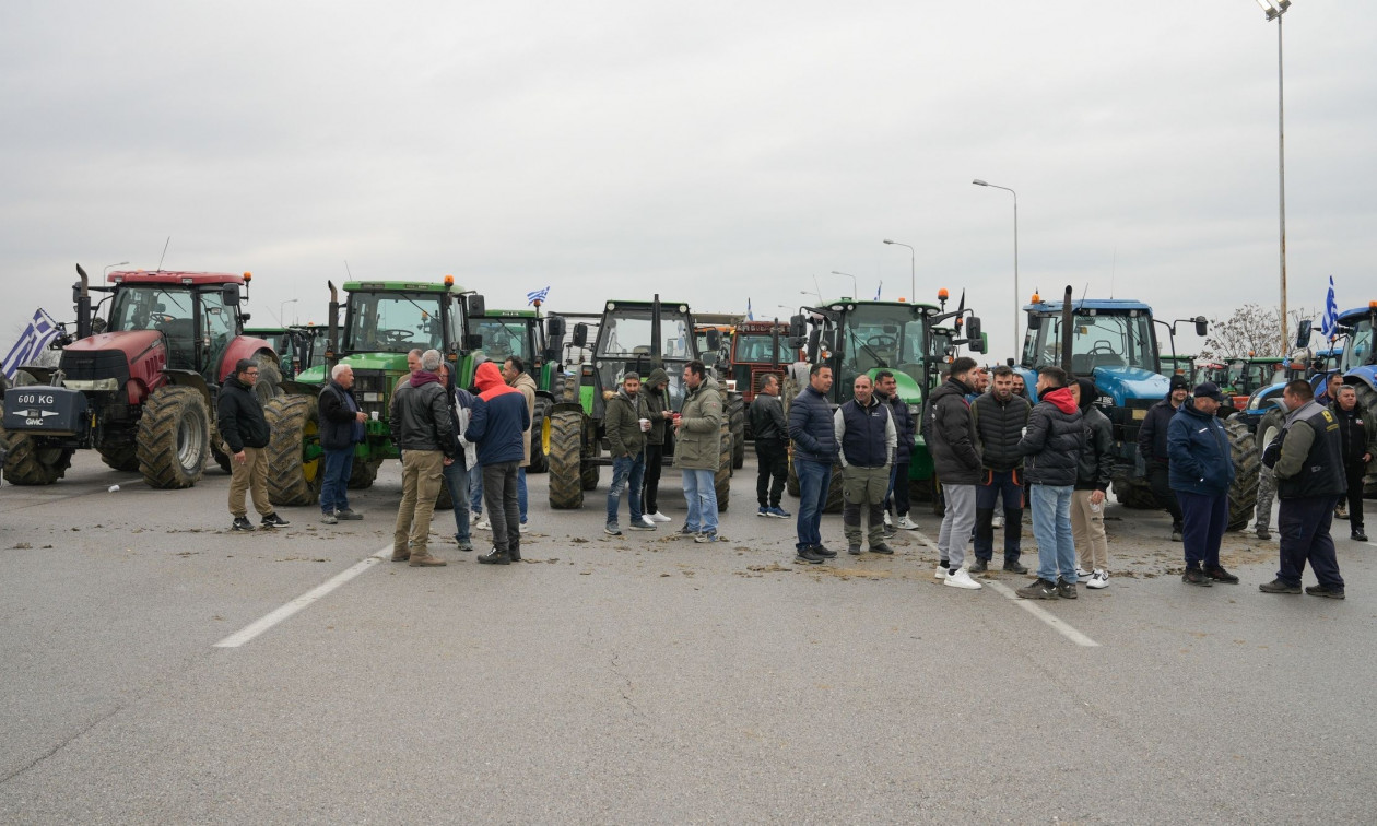 Επιστρέφουν στα μπλόκα οι αγρότες: Έκλεισαν στις 12 τα Μάλγαρα προς Αθήνα