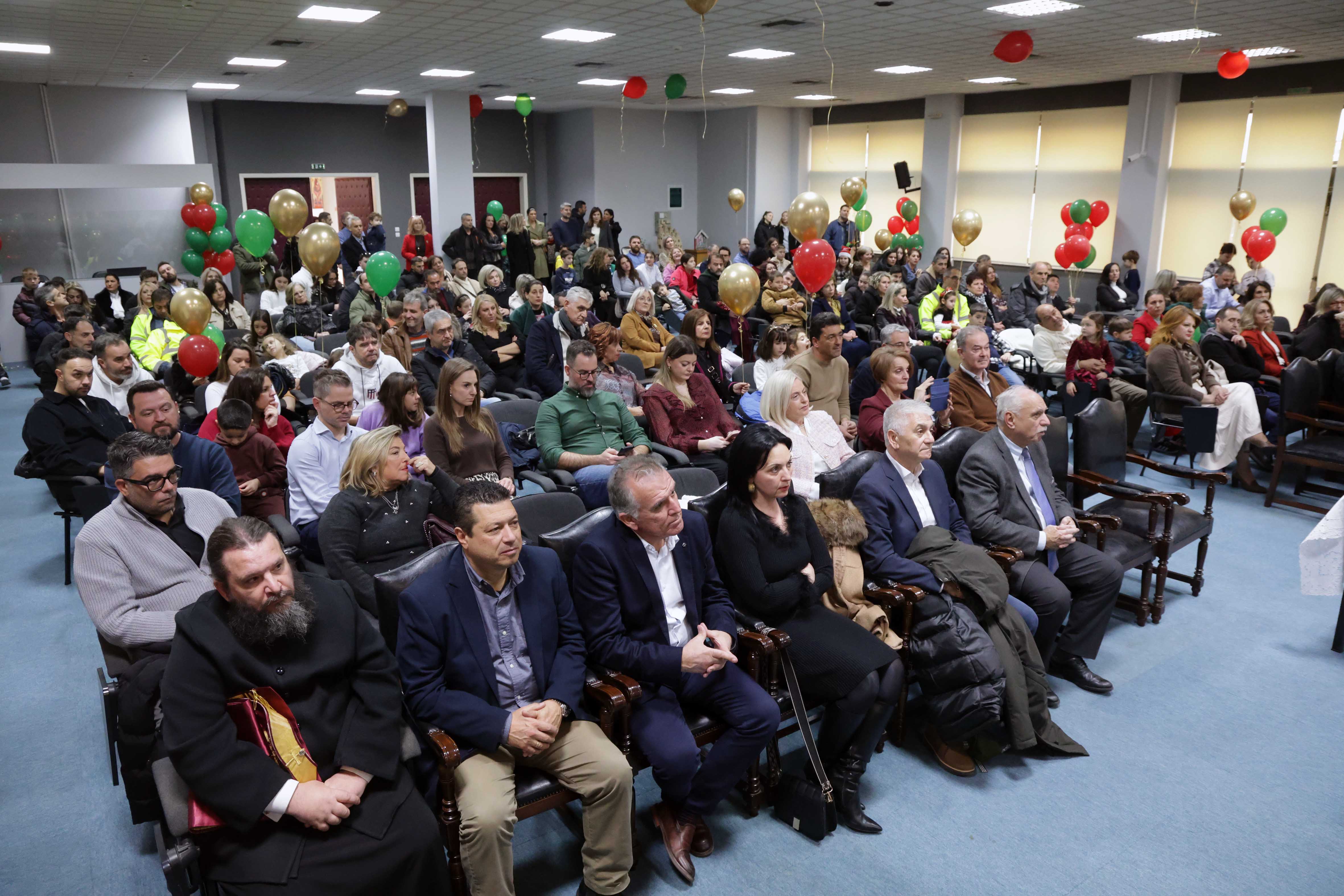 Δήμος Λαρισαίων: Παιδικά χαμόγελα και ευχές για το νέο έτος στη γιορτή της ΔΕΥΑΛ