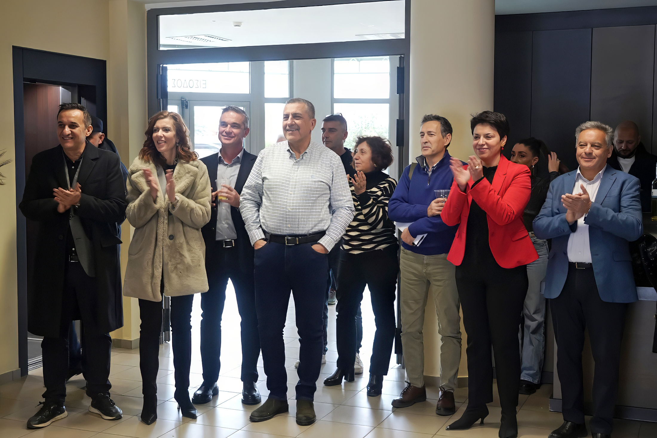 Η έκπληξη του Δημ. Κουρέτα στους εργαζόμενους της Περιφέρειας (video)