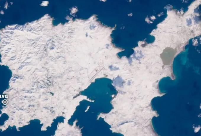 Η Λήμνος στο 100% της, ντυμένη στα λευκά: Η δορυφορική εικόνα που θυμίζει Αρκτικό Kύκλο