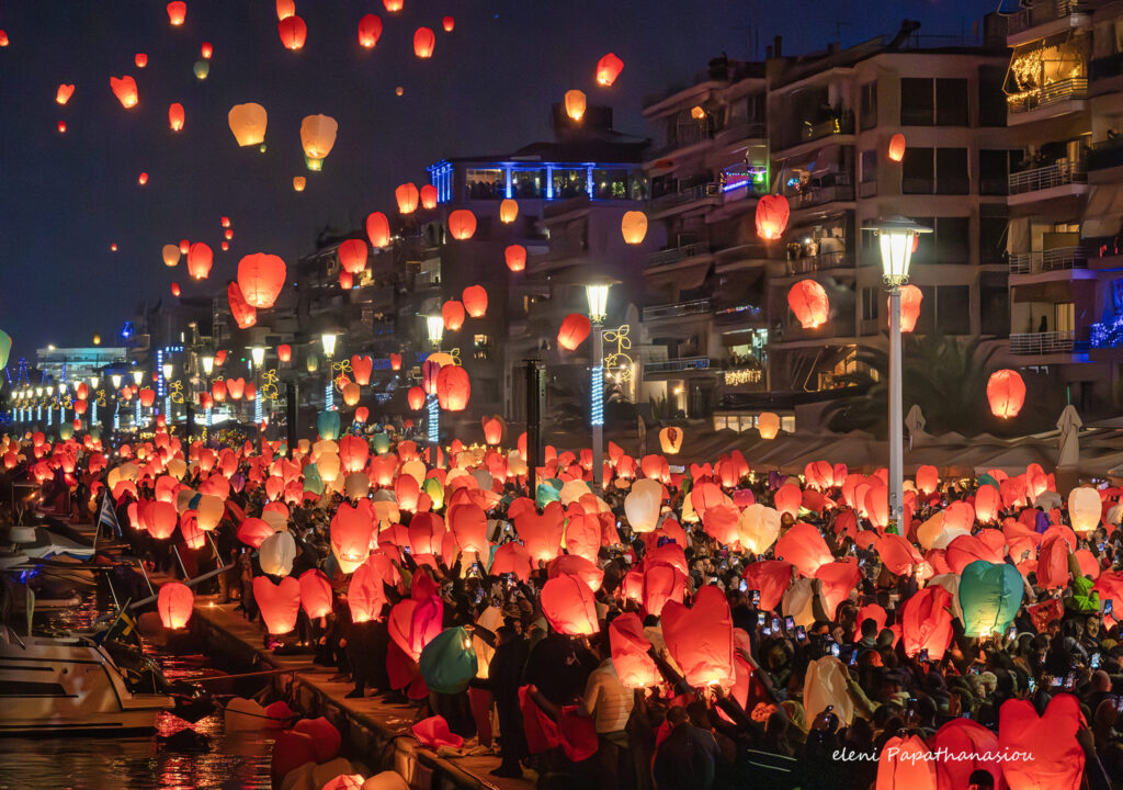 Ερχεται η Βραδιά των Φαναριών στην παραλία του Βόλου – Μια ευχή στον ουρανό, μια συμβολική πράξη αγάπης