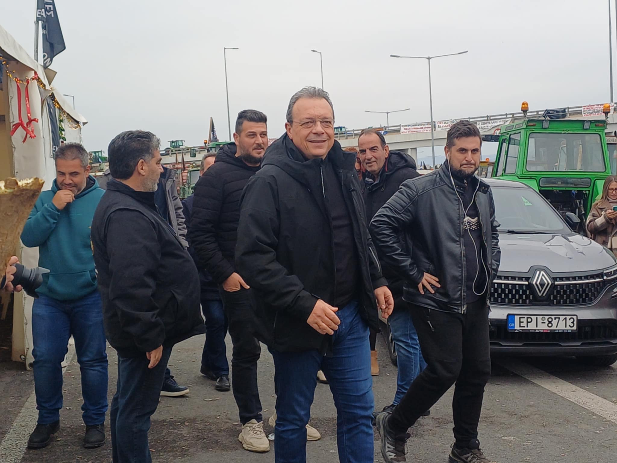 Στο μπλόκο της Νίκαιας για δεύτερη φορά  ο πρόεδρος του ΣΥΡΙΖΑ – Προοδευτική Συμμαχία Σωκράτης Φάμελλος (ΦΩΤΟ)